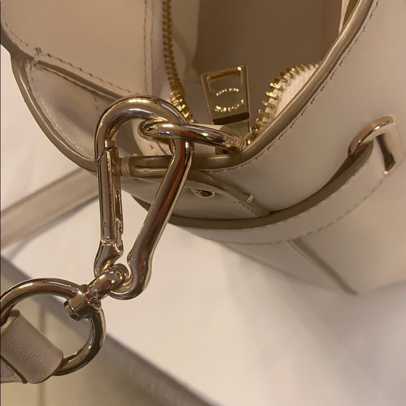 Coach bag! - Picture 7 of 8